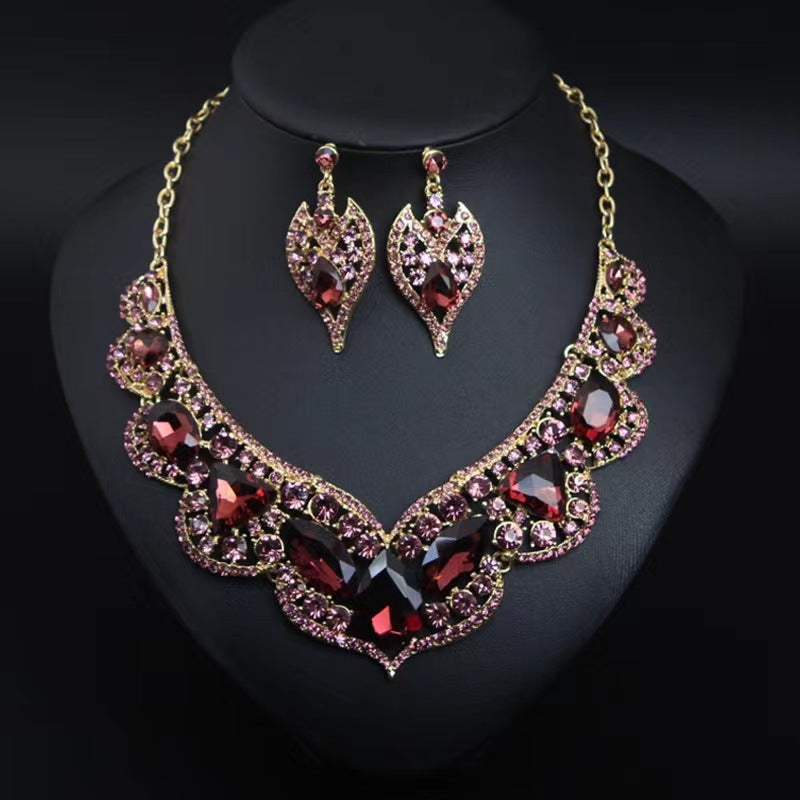 Vintage-Inspired Glamorous Necklace and Earring Set for Brides