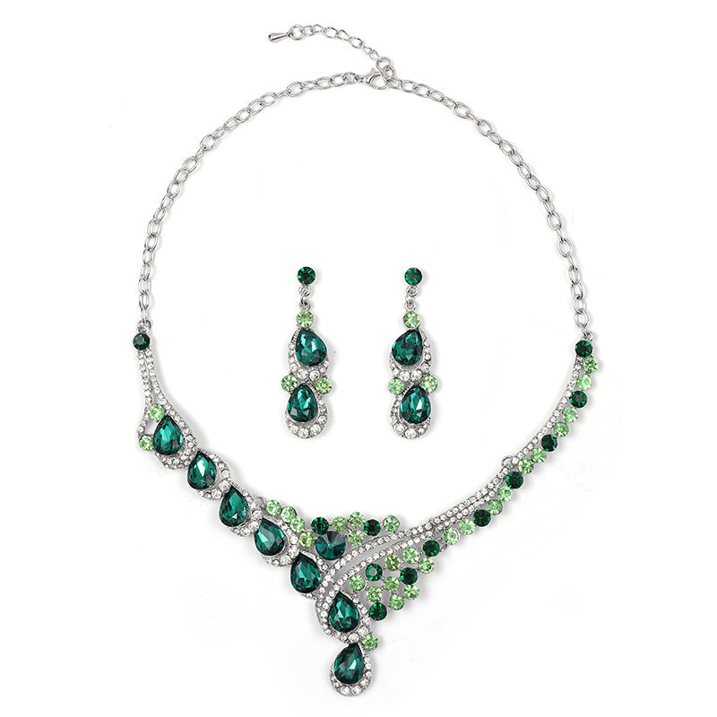 Exaggerated Vintage Crystal Necklace Set for Women