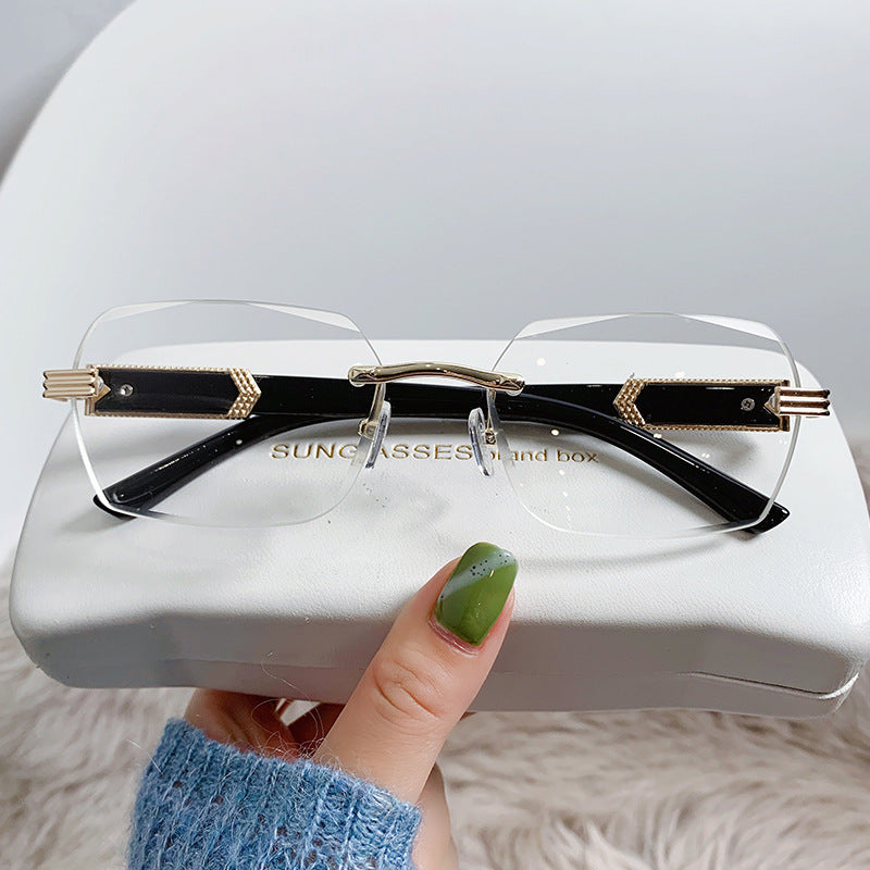 Trendy Gradient Colored Sunglasses for Women