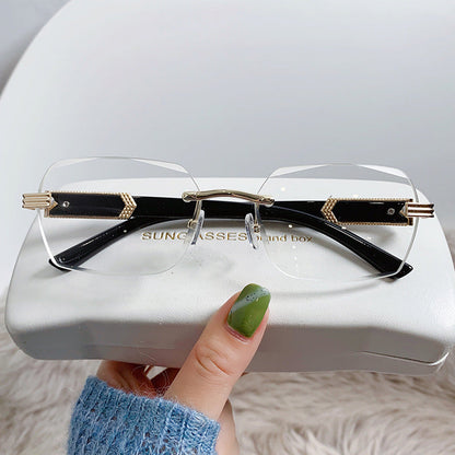 Trendy Gradient Colored Sunglasses for Women