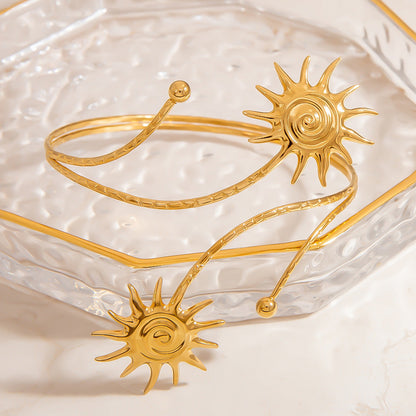 Trendy Stainless Steel Floral Bangle Bracelet - 18K Gold Plated