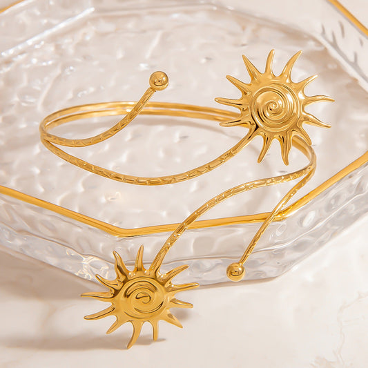 Trendy Stainless Steel Floral Bangle Bracelet - 18K Gold Plated