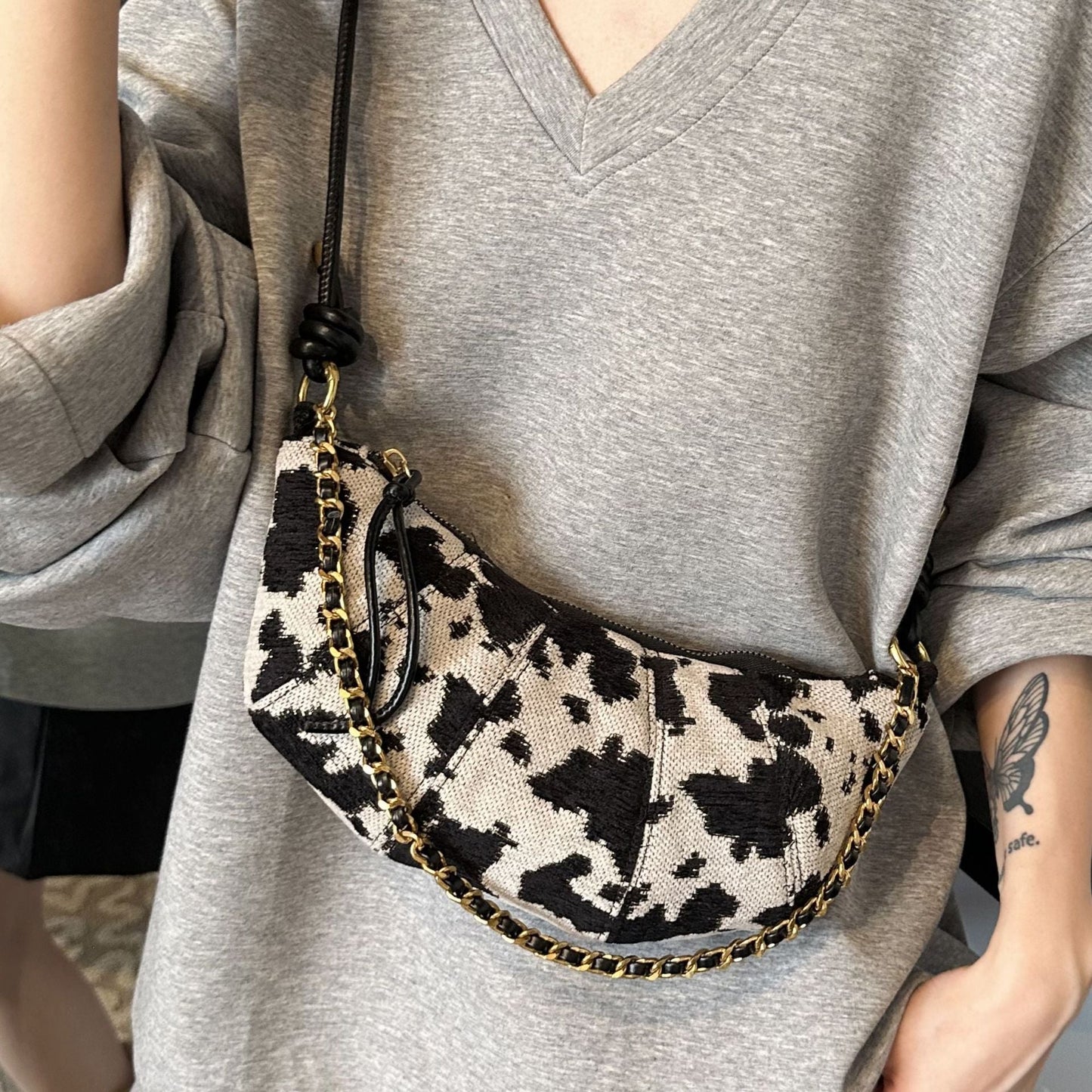 Fashionable Cow Print Bucket Bag Stylish PU Shoulder Bag