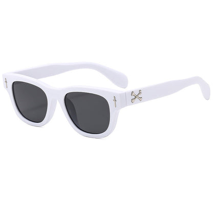 Trendy Square Sunglasses with Arrow Design UV400 Protection
