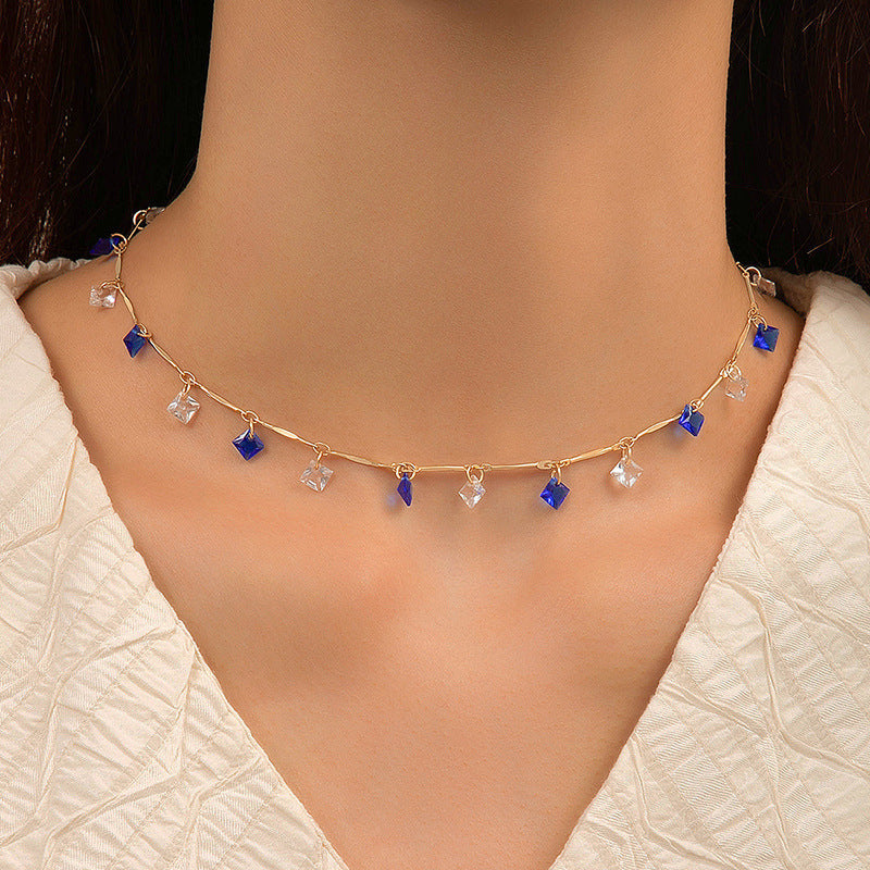 Trendy Minimalist Beaded Necklace With Resin Pendant
