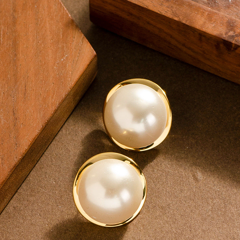 Elegant S925 Silver Stud Earrings With Half-Circle Pearl Design