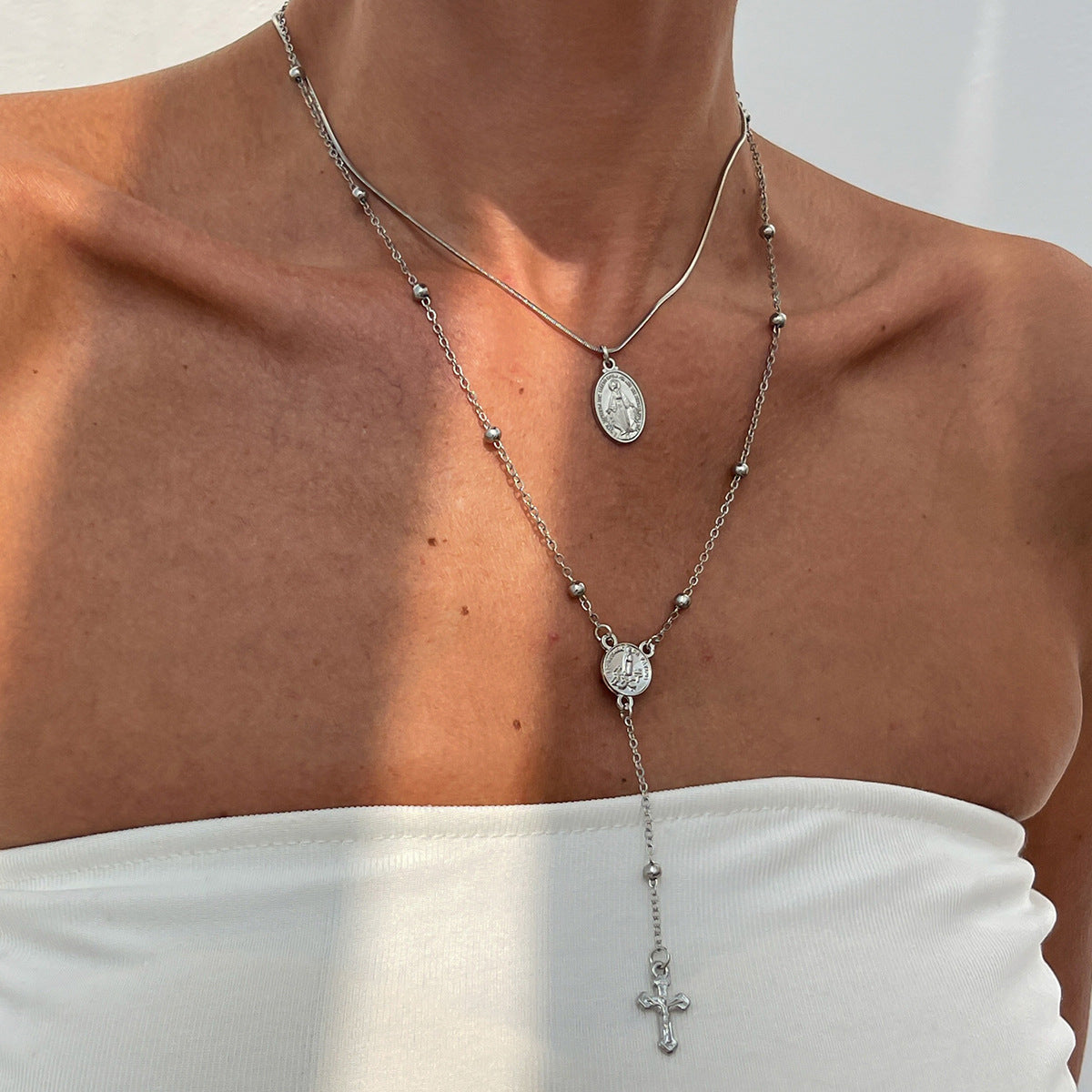 Hip Hop Cross Pendant Necklace With Imitation Pearl Chain