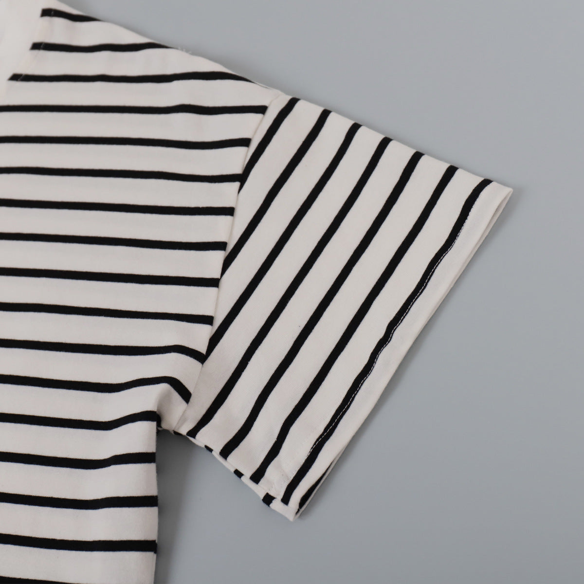 Round Neck Striped Loose Short Sleeves Top