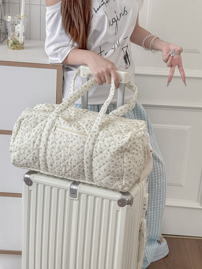 Floral Quilted Travel Bag Large Capacity Lightweight Boston Bag