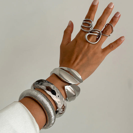 Stylish Leaf Pattern Bracelet Unique Open Cuff Bangle for Women