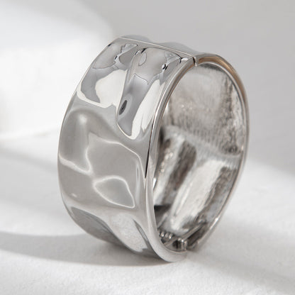 Liquid Metal Pleated Bracelet Trendy Spring Bracelet for Women