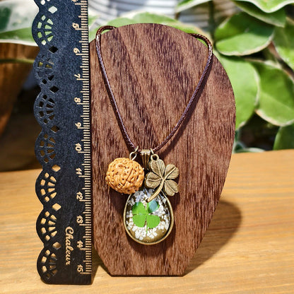 Creative Four-Leaf Clover Necklace Handmade Jewelry for Women