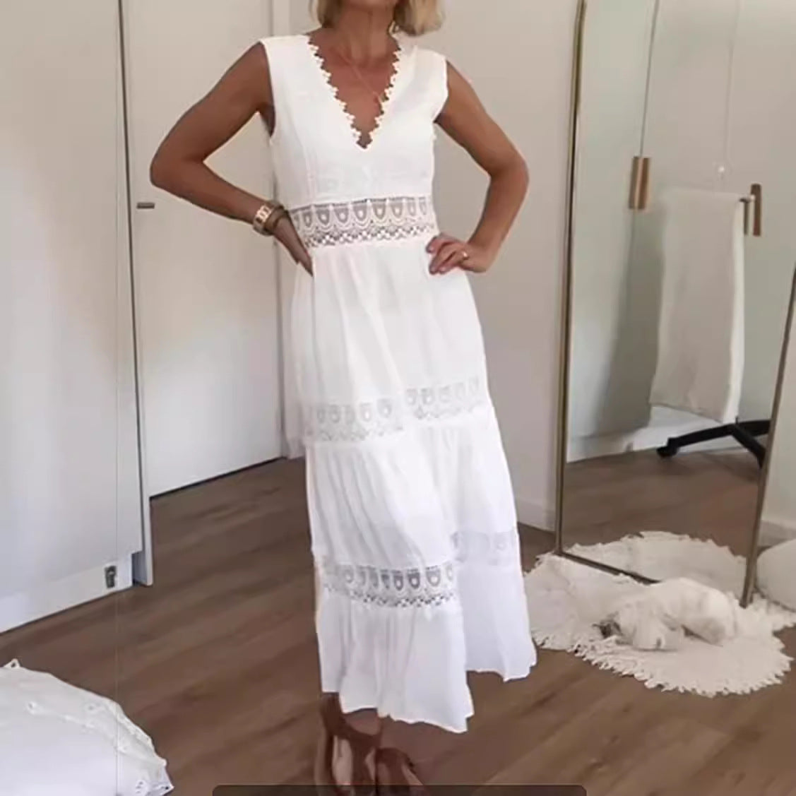 Fashionable Lace Midi Dress With V-Neck For Elegant Casual Wear