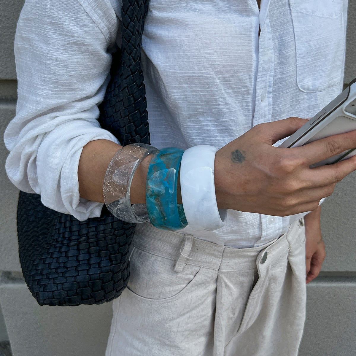 Bold Dyed Blue Acrylic Chunky Bracelet Stylish Round Sequin Bangle
