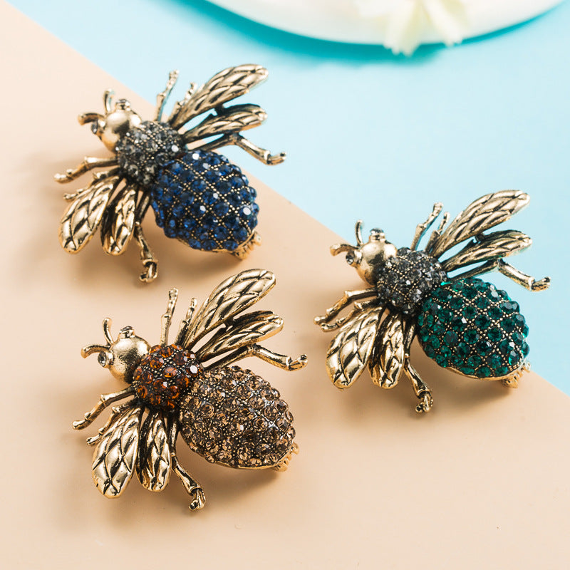 Trendy Alloy Bee Brooch with Rhinestones for Women