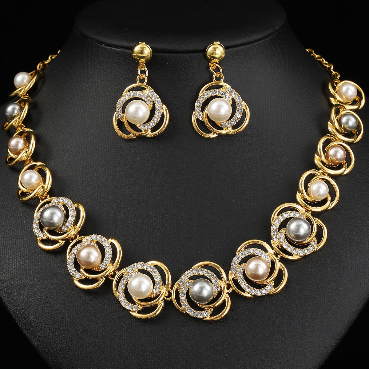 Fashion Pearl Necklace Set for Brides Elegant Accessories