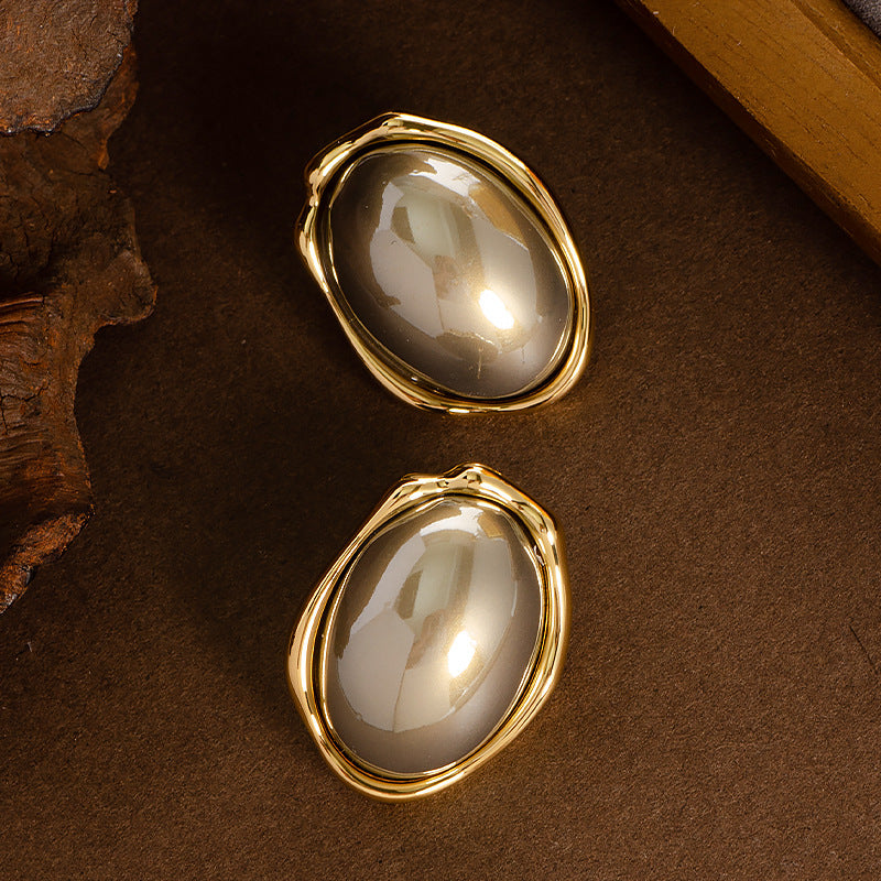 Fashionable Oval Pearl Stud Earrings With 925 Silver Posts