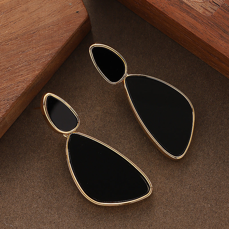 Stylish Minimalist Geometric Water Droplet Earrings In Silver