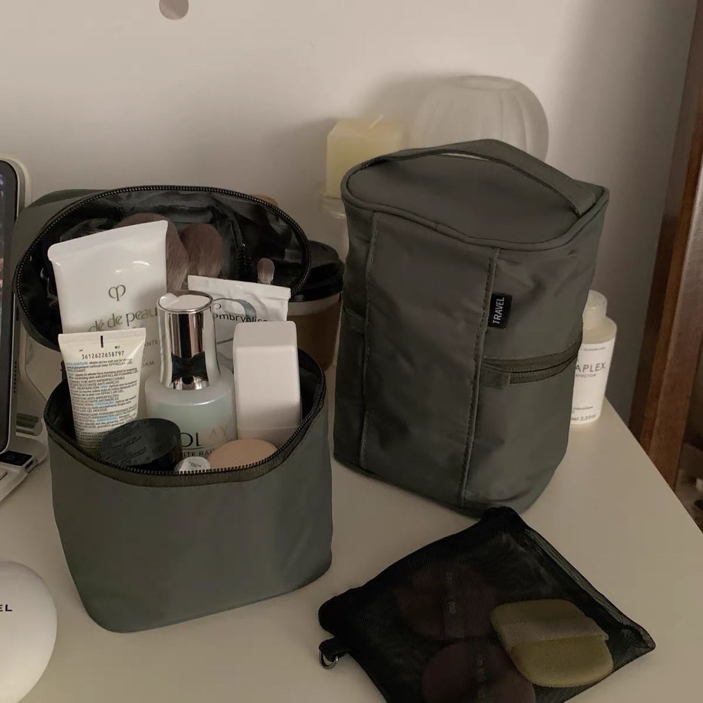 Solid Color Nylon Round Makeup Bag Portable Durable Commuter Tote