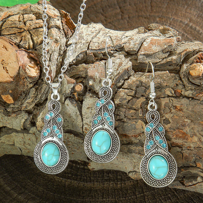 Turquoise Vintage Style Earrings Necklace Set