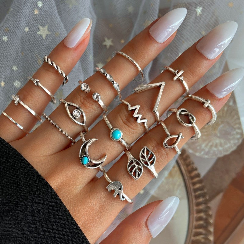 9-Piece Set Of Vintage Crying Face Rings, Playing Card Rings, Hollowed Out Love Rings, Daisy Rings, Alloy Chain Rings