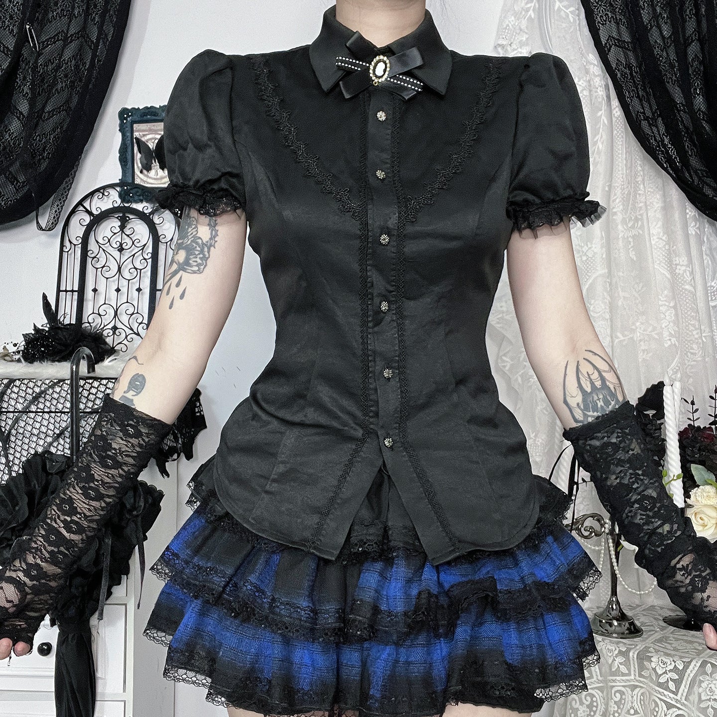 Vintage Lace Trim Black Shirt for Street Style