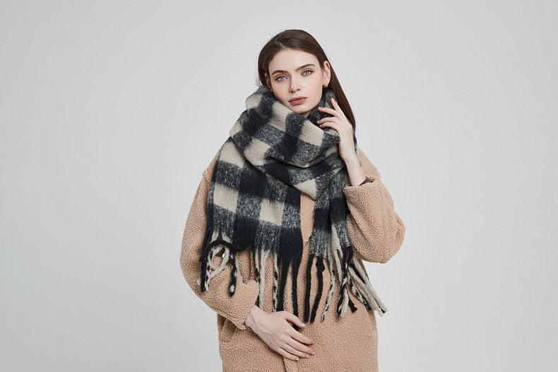 Plaid Contrast Color Tassel Scarves