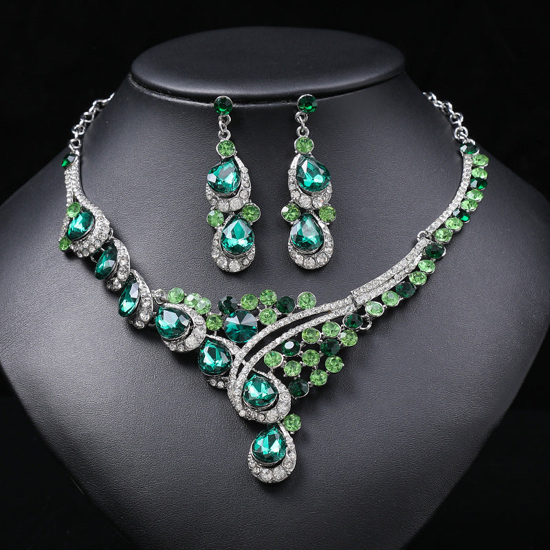 Exaggerated Vintage Crystal Necklace Set for Women
