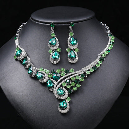 Exaggerated Vintage Crystal Necklace Set for Women