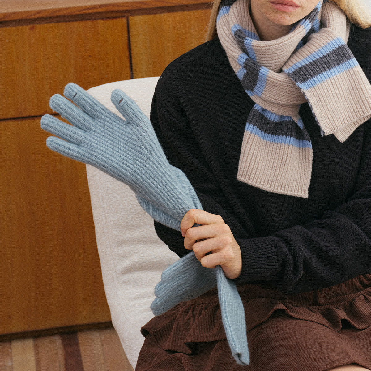 Solid Color Wool Blended Touchscreen Gloves for Women