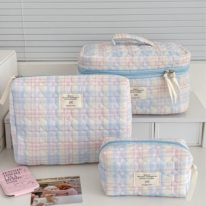 Quilted Makeup Bag with Bow Cute Portable Storage Bag