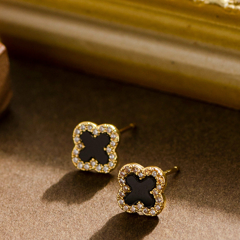 Charming Clover Stud Earrings Elegant Floral Design Silver Needle Earrings