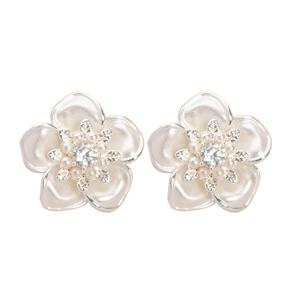 Chic Floral Pearl Stud Earrings - Elegant Copper & Enamel Design