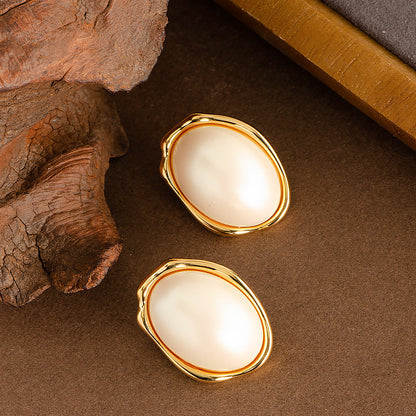 Fashionable Oval Pearl Stud Earrings With 925 Silver Posts