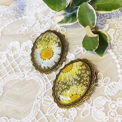 Floral Vintage Handmade Necklace with Resin Flower Pendant