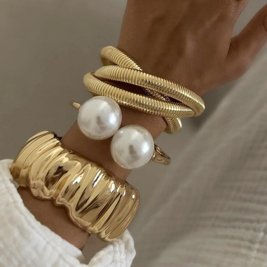 Irregular Wrinkle Alloy Bracelet with Pearl Drops - Trendy Ins Style