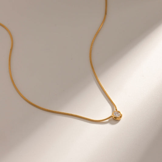 Simple Rhinestone Round Pendant Necklace