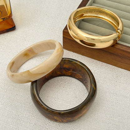 Eye-Catching Irregular Gradient Geometric Metal Spring Bracelets