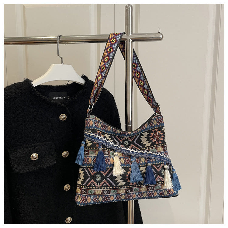 Minimalist Bohemian Fringe Shoulder Bag