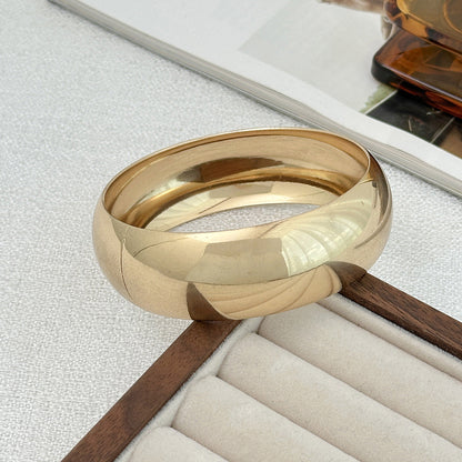 Exaggerated Arc Resin Bangle Unique Geometric Jewelry for Women