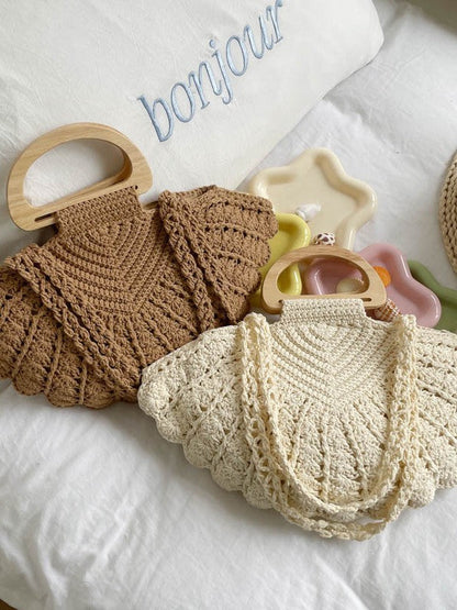 Trendy Handwoven Shell Bag with Crochet Detailing