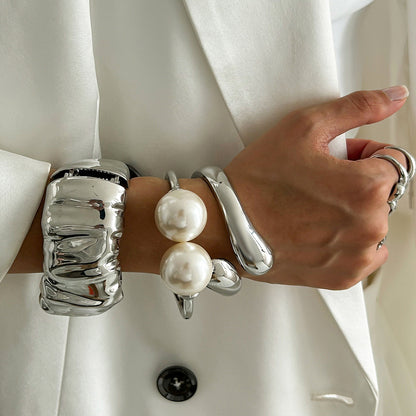 Irregular Wrinkle Alloy Bracelet with Pearl Drops - Trendy Ins Style
