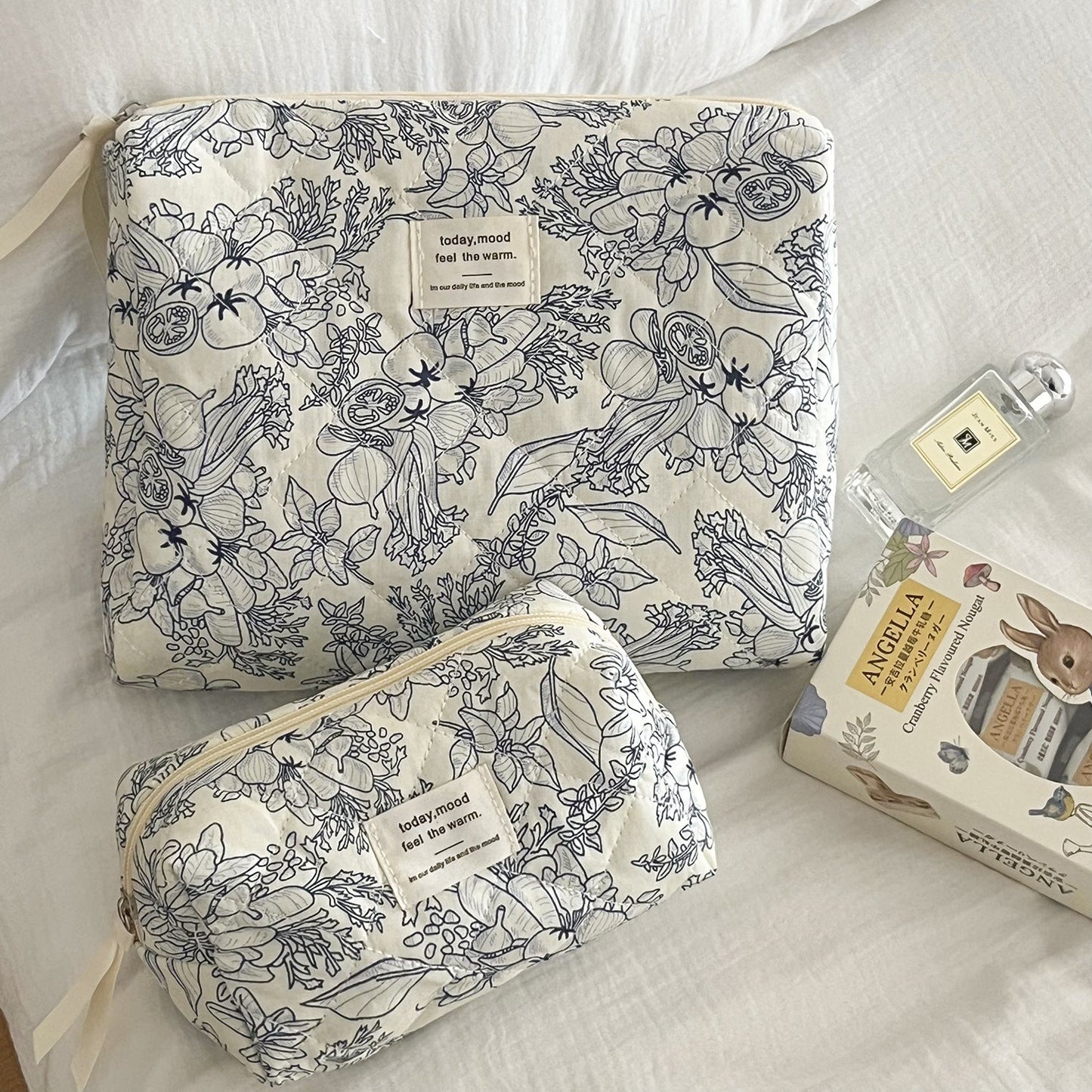Simple Flower Print Simple Make Up Bag