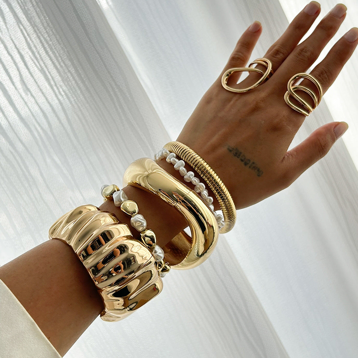 Fashionable Irregular Pleated Alloy Bracelet Set