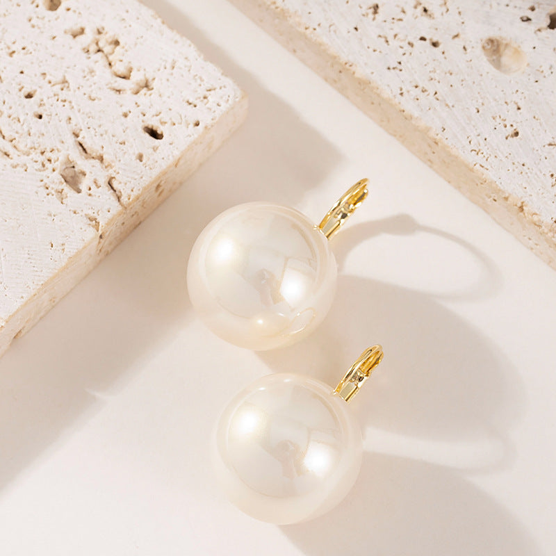 Chic Elegant Pearl Stud Earrings Geometric Design