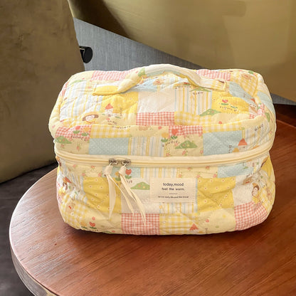 Sweet Girl Quilted Makeup Bag Large Capacity Portable Handheld Travel Pouch