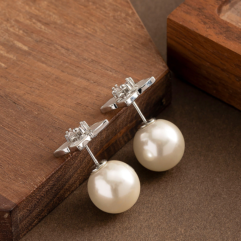 Delicate Shell Clover Pearl Earrings Elegant Silver Studs