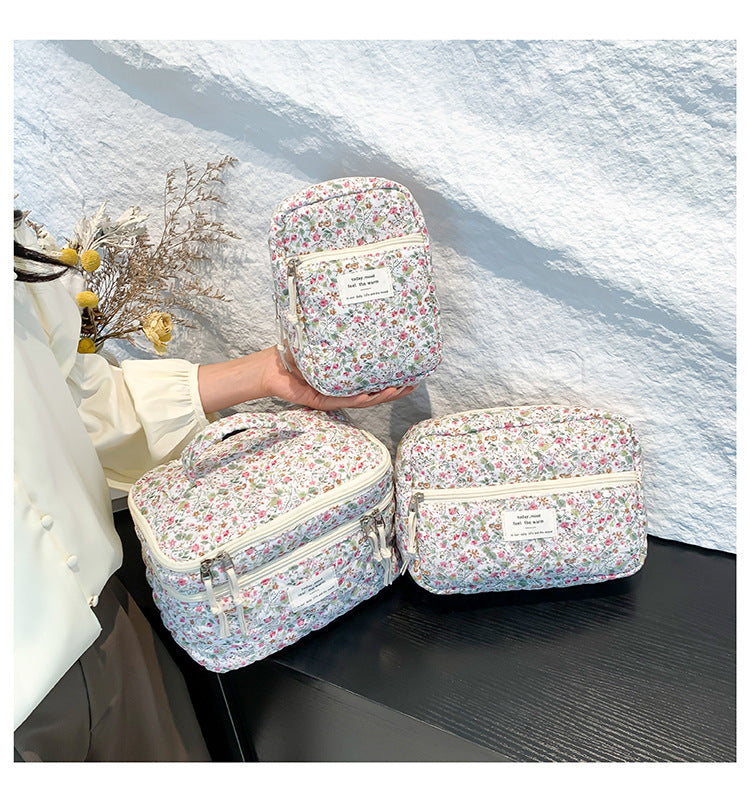 Flower Print Large Capacity Quilted Makeup Bag
