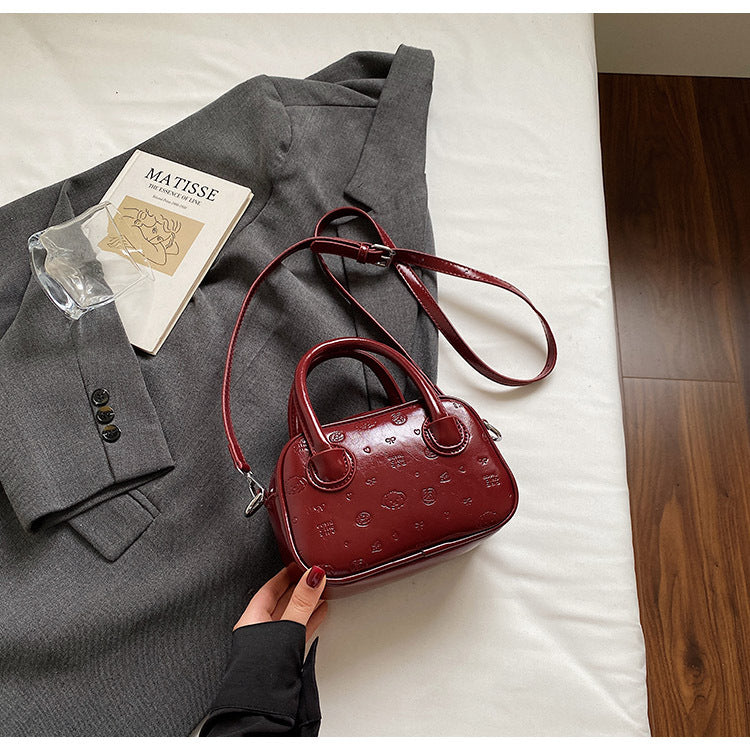 Vintage Oil Wax Leather Handbag for Women Stylish Bowling Bag
