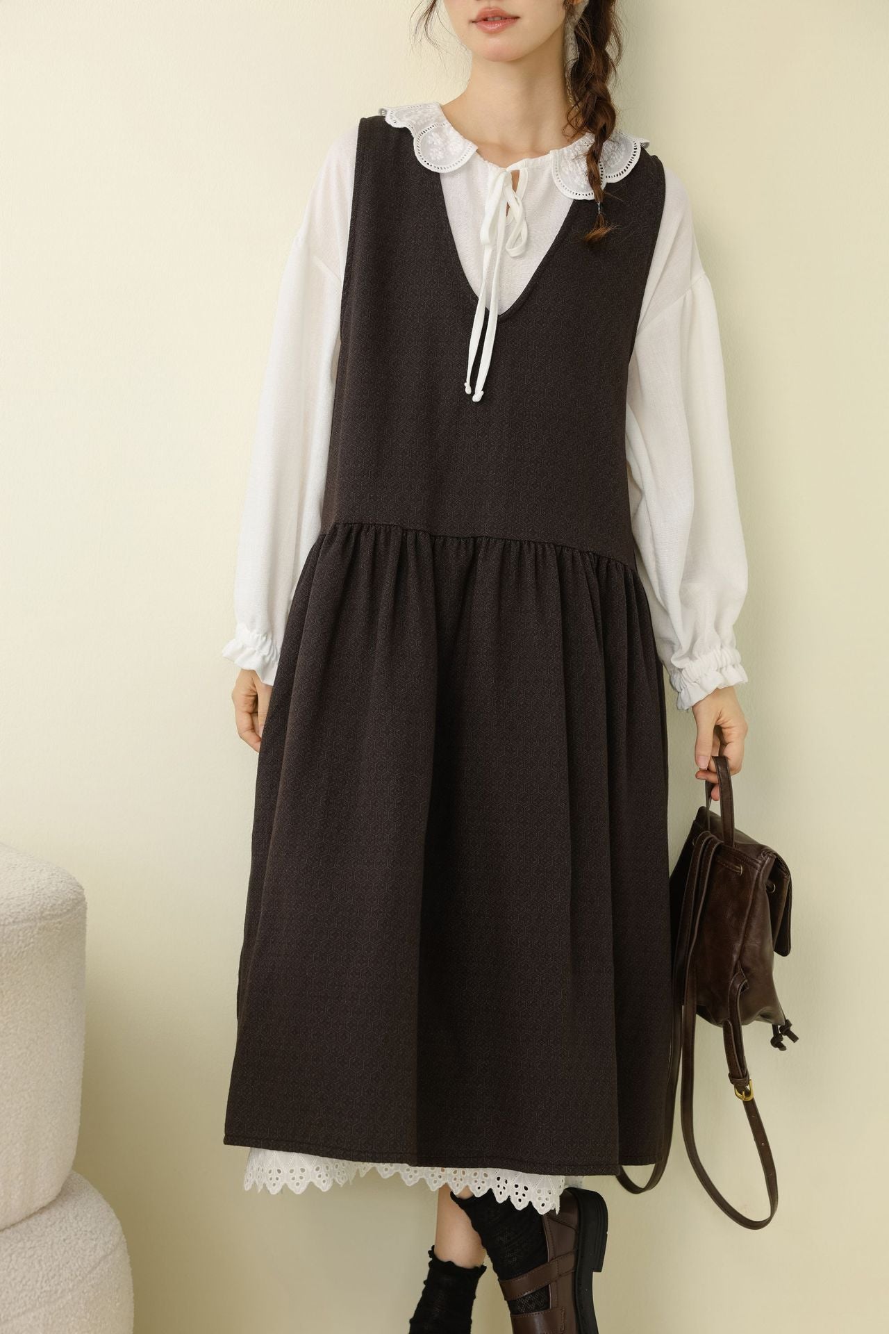 Vintage Art Style V-Neck Sleeveless Maxi Dress